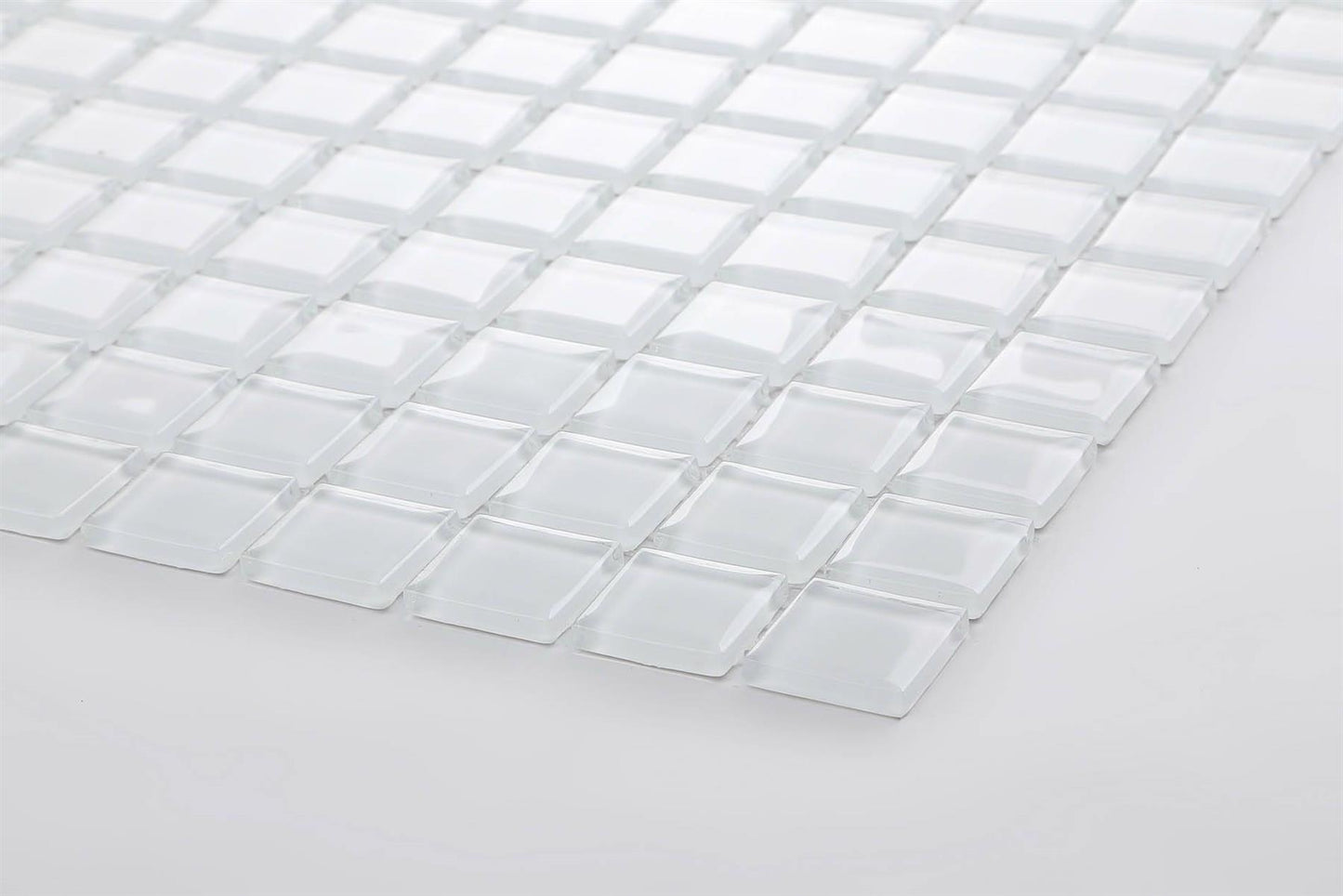 Superwhite Glass Mosaic Tiles (MT0079)
