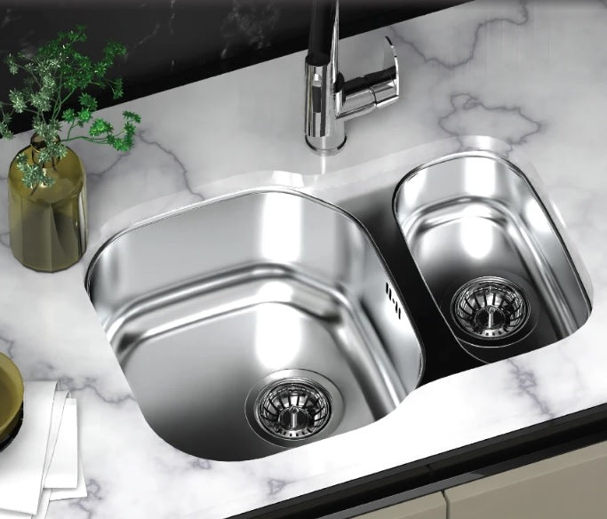 UKinox D 340.70.30 Reversible 1.5 Bowl Polished Stainless Steel Undermount kitchen sink